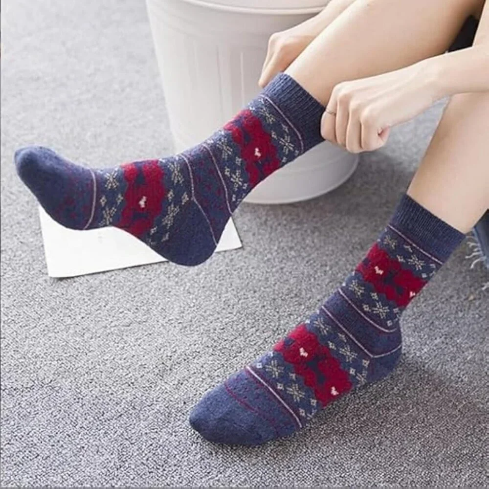 5 Pairs Cozy Thick Socks Festive Christmas Reindeer & Snowflake Stocking Stuffer